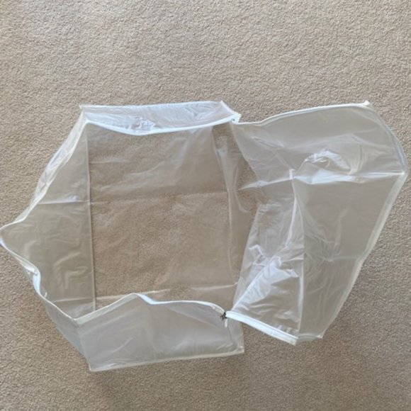 - NEW Under bed closet expandable plastic box zip closure garment, clothing, toy - Picture 2 of 3